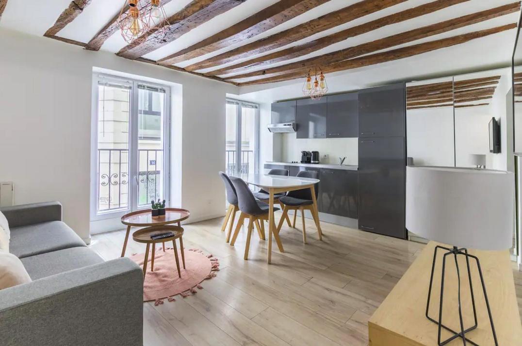Appartement Grands Boulevards 11 *