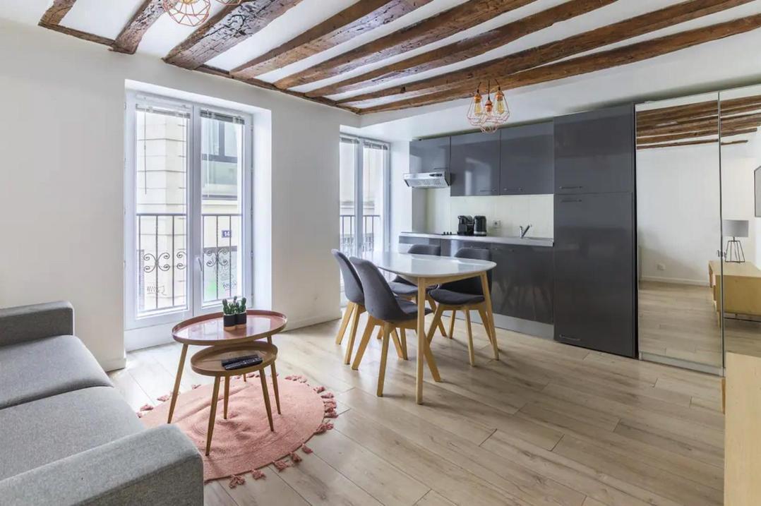 Appartement Grands Boulevards 11 *